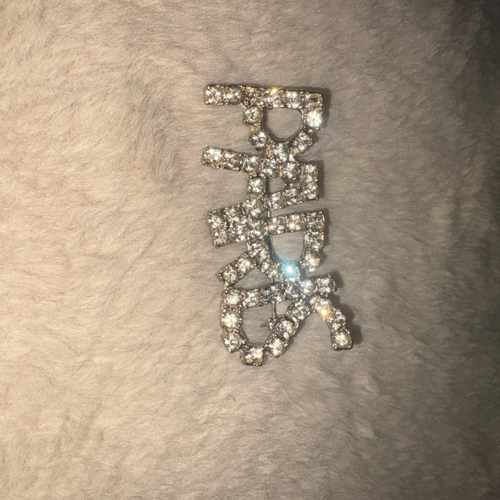 Rhinestone 'Paris' Script Brooch - Clear/Silver